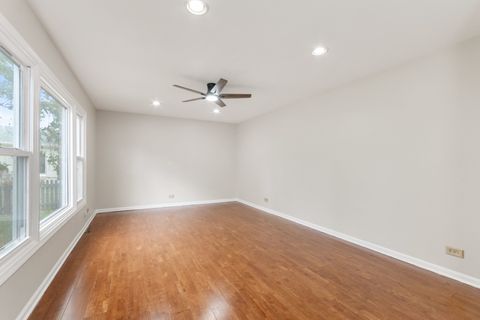 Tiny photo for 427 Bradford Place, Bolingbrook, IL 60490 (MLS # 12509105)