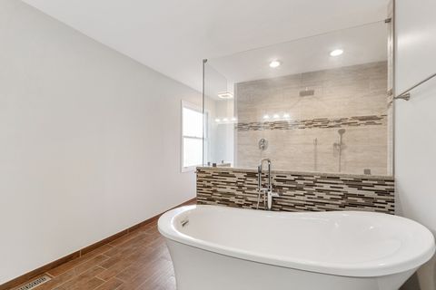 Tiny photo for 427 Bradford Place, Bolingbrook, IL 60490 (MLS # 12509105)