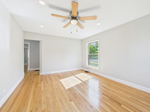 Tiny photo for 723 Balmoral Avenue, Westchester, IL 60154 (MLS # 12477255)
