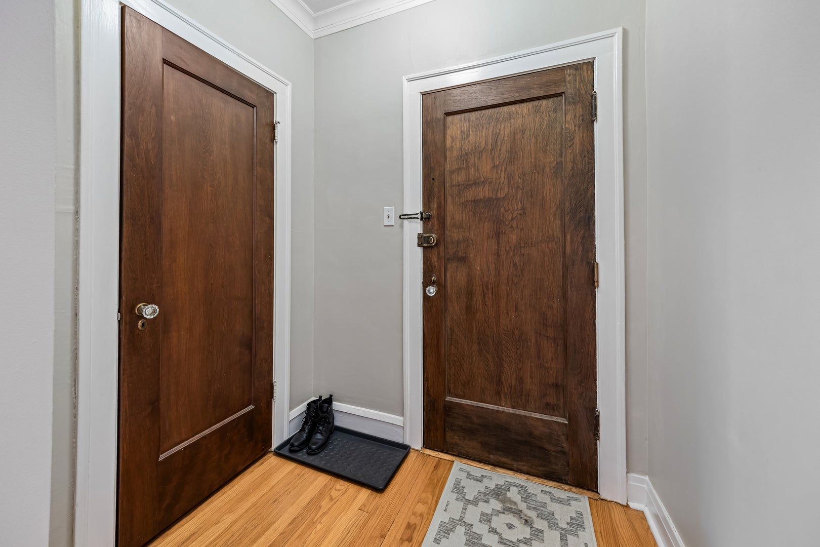 356 Ridge Avenue 6-3