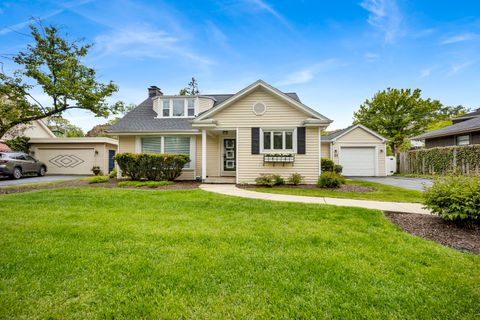 Photo of 61 HARRIS Avenue, Clarendon Hills, IL 60514 (MLS # 12646819)