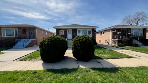 Photo of 306 Prairie Avenue, Calumet City, IL 60409 (MLS # 12687147)