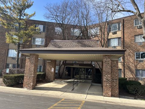 Photo of 1500 ROBIN Circle #314, Hoffman Estates, IL 60169 (MLS # 12580519)