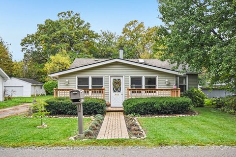 Tiny photo for 27630 N Hickory Street, Island Lake, IL 60042 (MLS # 12516151)