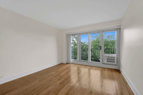 Tiny photo for 1960 N Lincoln Park West Avenue #408, Chicago, IL 60614 (MLS # 12778852)