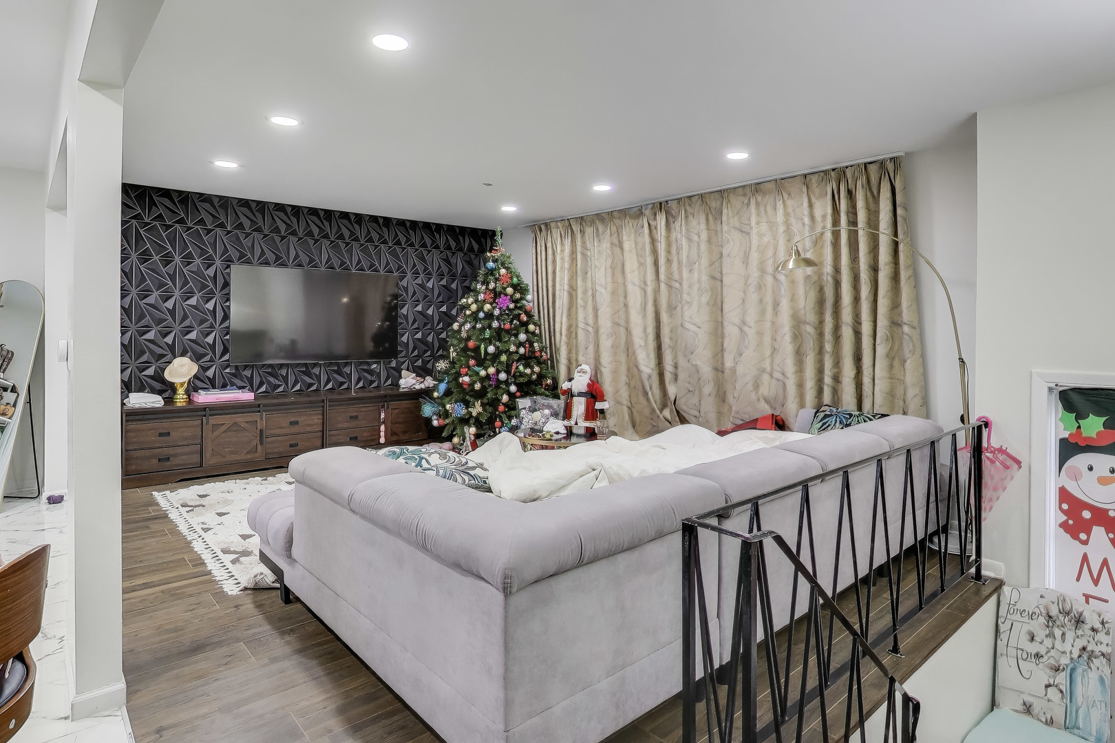 1437 E Michele Drive