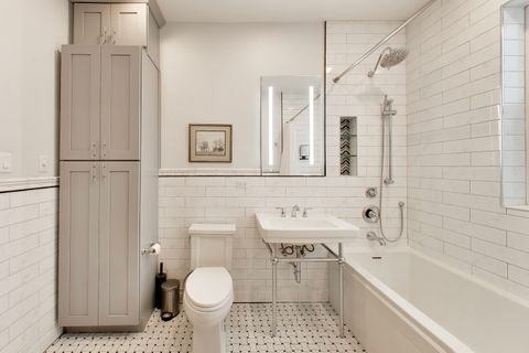 Tiny photo for 5637 N KENMORE Avenue #3, Chicago, IL 60660 (MLS # 12614603)