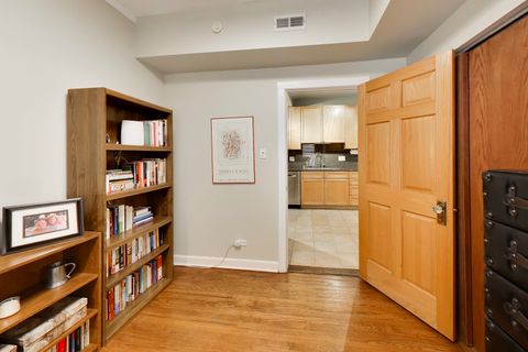 Tiny photo for 5637 N KENMORE Avenue #3, Chicago, IL 60660 (MLS # 12614603)