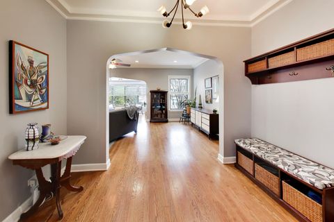 Tiny photo for 5637 N KENMORE Avenue #3, Chicago, IL 60660 (MLS # 12614603)