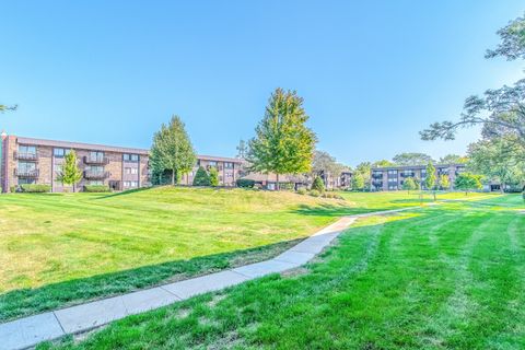 Tiny photo for 1504 Woodbridge Road #2E, Joliet, IL 60436 (MLS # 12496990)