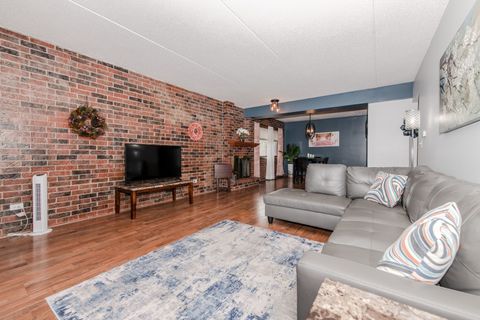 Tiny photo for 1504 Woodbridge Road #2E, Joliet, IL 60436 (MLS # 12496990)