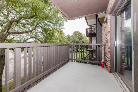 Tiny photo for 1504 Woodbridge Road #2E, Joliet, IL 60436 (MLS # 12496990)