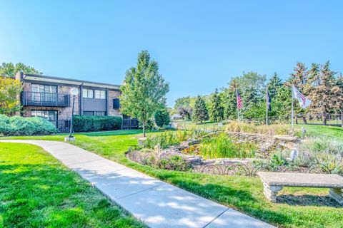Tiny photo for 1504 Woodbridge Road #2E, Joliet, IL 60436 (MLS # 12496990)