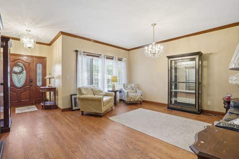 Tiny photo for 5733 W 97th Street, Oak Lawn, IL 60453 (MLS # 12646462)
