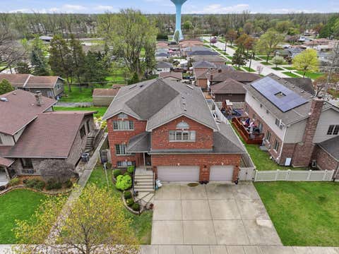 Tiny photo for 5733 W 97th Street, Oak Lawn, IL 60453 (MLS # 12646462)