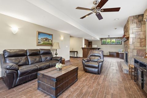 Tiny photo for 5733 W 97th Street, Oak Lawn, IL 60453 (MLS # 12646462)