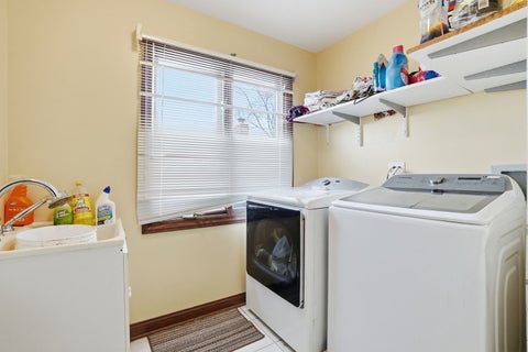 Tiny photo for 5733 W 97th Street, Oak Lawn, IL 60453 (MLS # 12646462)