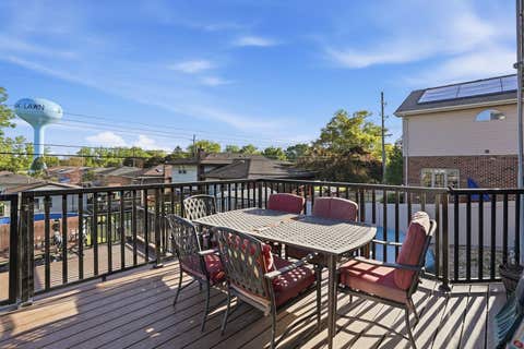 Tiny photo for 5733 W 97th Street, Oak Lawn, IL 60453 (MLS # 12646462)