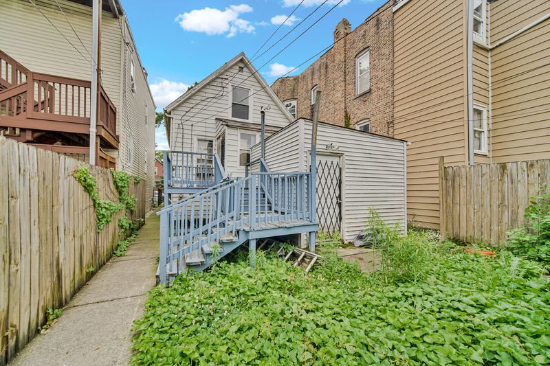4906 W Gladys Avenue