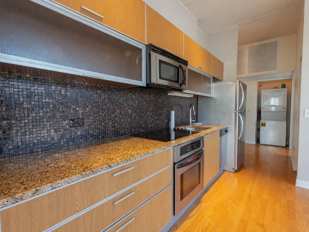650 W WAYMAN Avenue 705