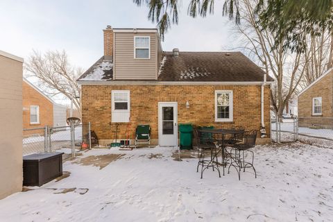 Tiny photo for 225 Sabin Street, Sycamore, IL 60178 (MLS # 12557072)