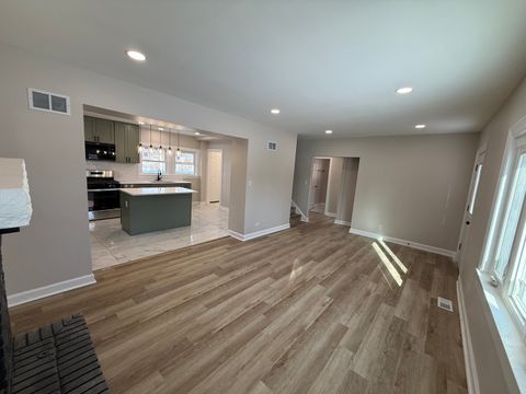 Tiny photo for 408 E End Avenue, Hillside, IL 60162 (MLS # 12555760)