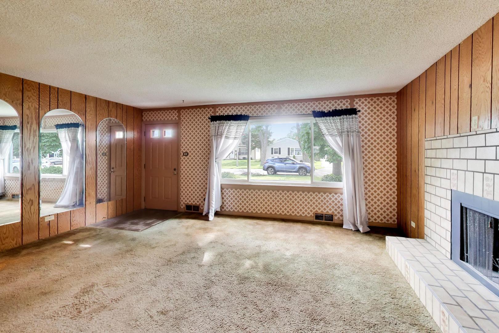 301 N Schubert Street