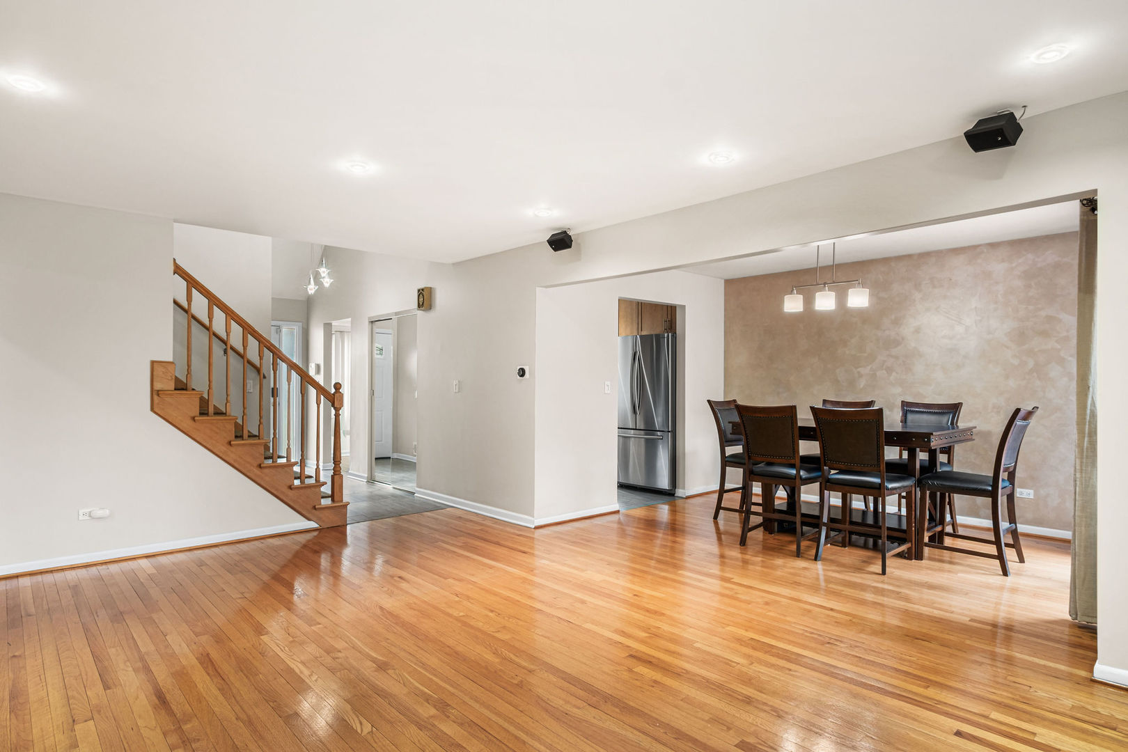 2747 Wilshire Lane