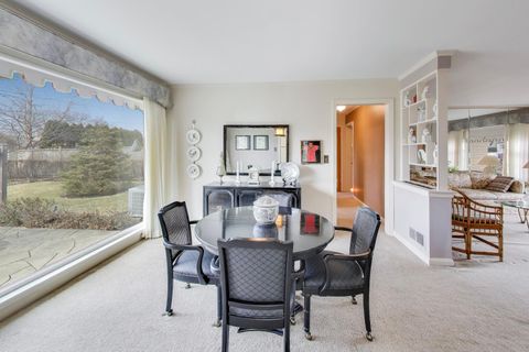 Tiny photo for 5630 N KENTON Avenue, Chicago, IL 60646 (MLS # 12585075)