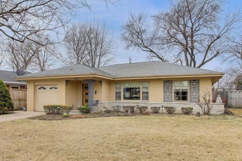 5630 N KENTON Avenue Chicago IL 60646