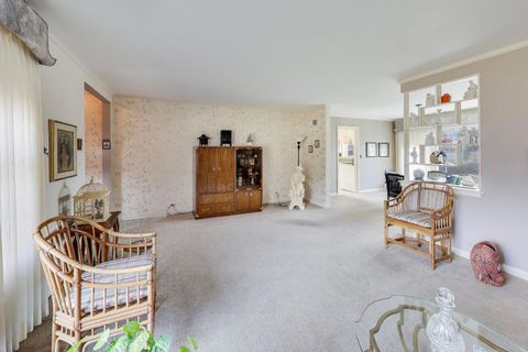 Tiny photo for 5630 N KENTON Avenue, Chicago, IL 60646 (MLS # 12585075)