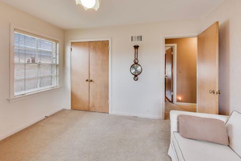 Tiny photo for 5630 N KENTON Avenue, Chicago, IL 60646 (MLS # 12585075)