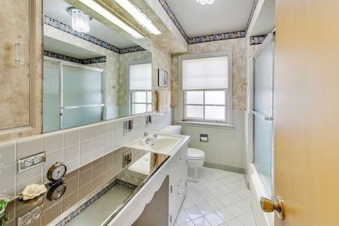 Tiny photo for 5630 N KENTON Avenue, Chicago, IL 60646 (MLS # 12585075)