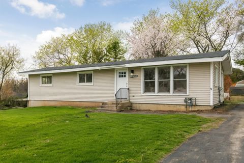 Photo of 6305 Robert Road, Cary, IL 60013 (MLS # 12583914)