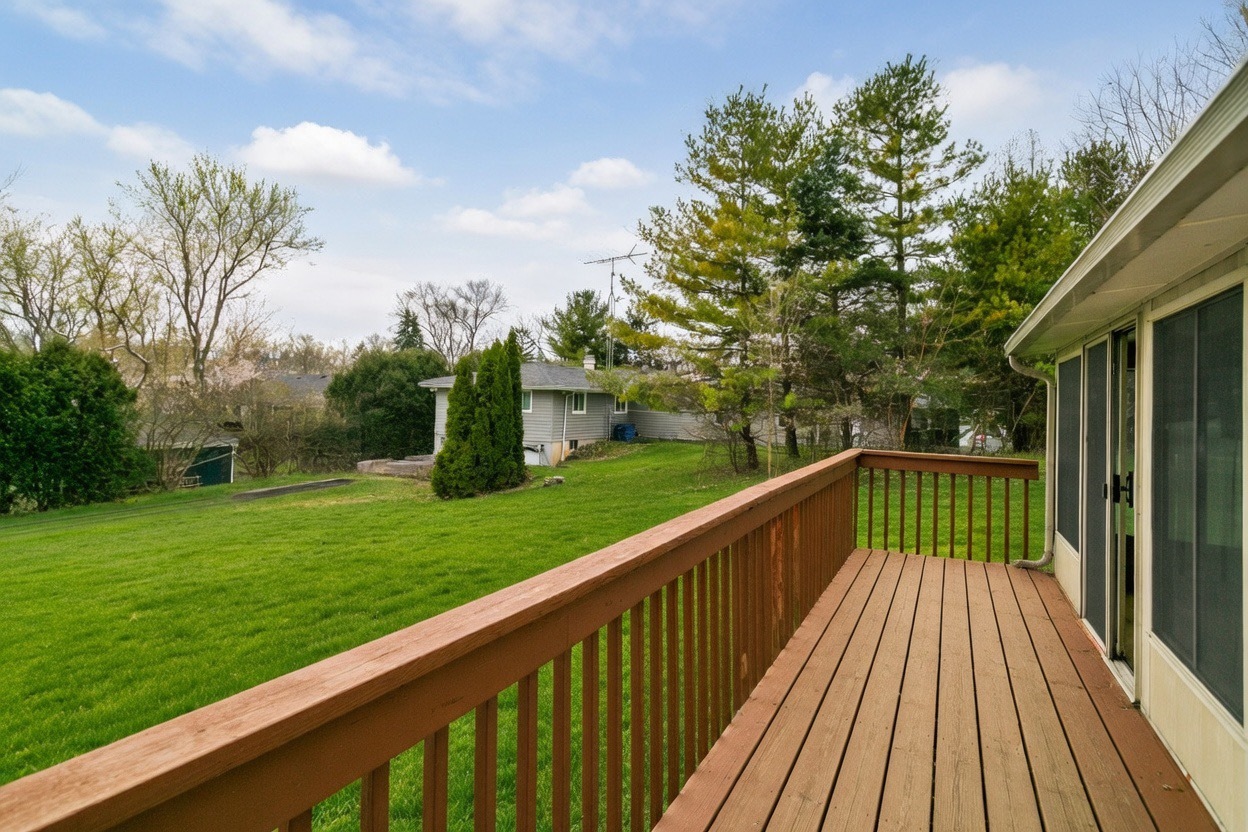 6305 Robert Road