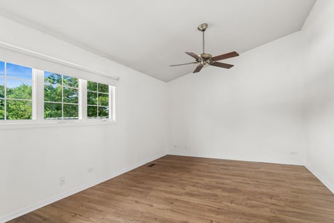 Tiny photo for 1422 James Court, Libertyville, IL 60048 (MLS # 12709366)