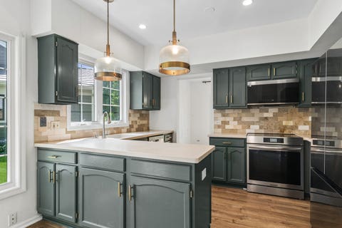 Tiny photo for 1422 James Court, Libertyville, IL 60048 (MLS # 12709366)