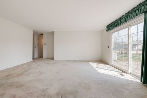 Tiny photo for 4 Barclay Court, Montgomery, IL 60538 (MLS # 12606740)