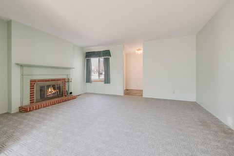 Tiny photo for 4 Barclay Court, Montgomery, IL 60538 (MLS # 12606740)