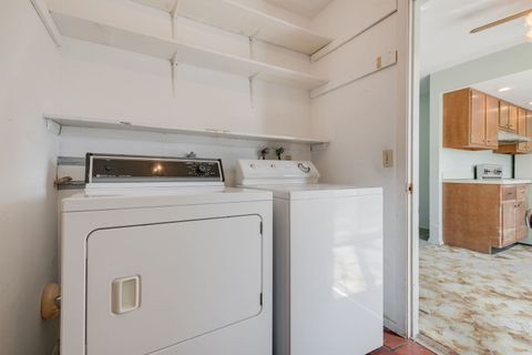 Tiny photo for 4 Barclay Court, Montgomery, IL 60538 (MLS # 12606740)