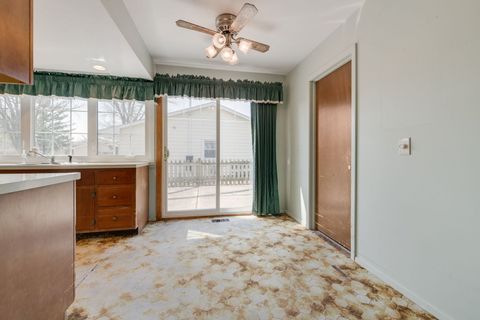 Tiny photo for 4 Barclay Court, Montgomery, IL 60538 (MLS # 12606740)