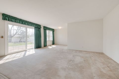 Tiny photo for 4 Barclay Court, Montgomery, IL 60538 (MLS # 12606740)