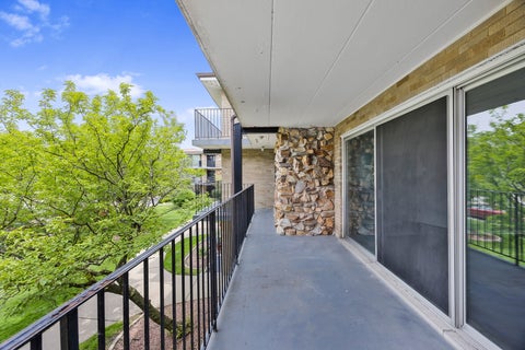 Tiny photo for 3175 W 115 Street #2W, Merrionette Park, IL 60803 (MLS # 12660802)