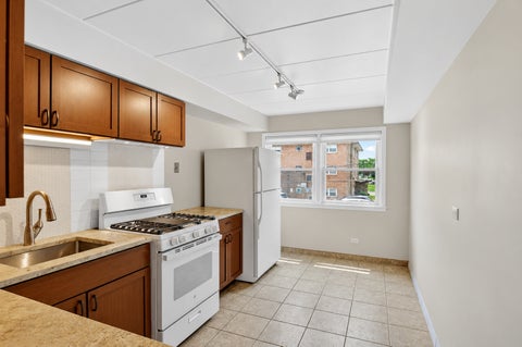 Tiny photo for 3175 W 115 Street #2W, Merrionette Park, IL 60803 (MLS # 12660802)
