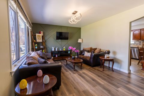 Tiny photo for 6737 104th Place, Chicago Ridge, IL 60415 (MLS # 12605000)