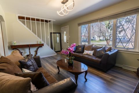 Tiny photo for 6737 104th Place, Chicago Ridge, IL 60415 (MLS # 12605000)