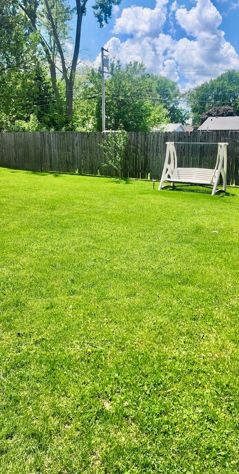 Tiny photo for 6737 104th Place, Chicago Ridge, IL 60415 (MLS # 12605000)