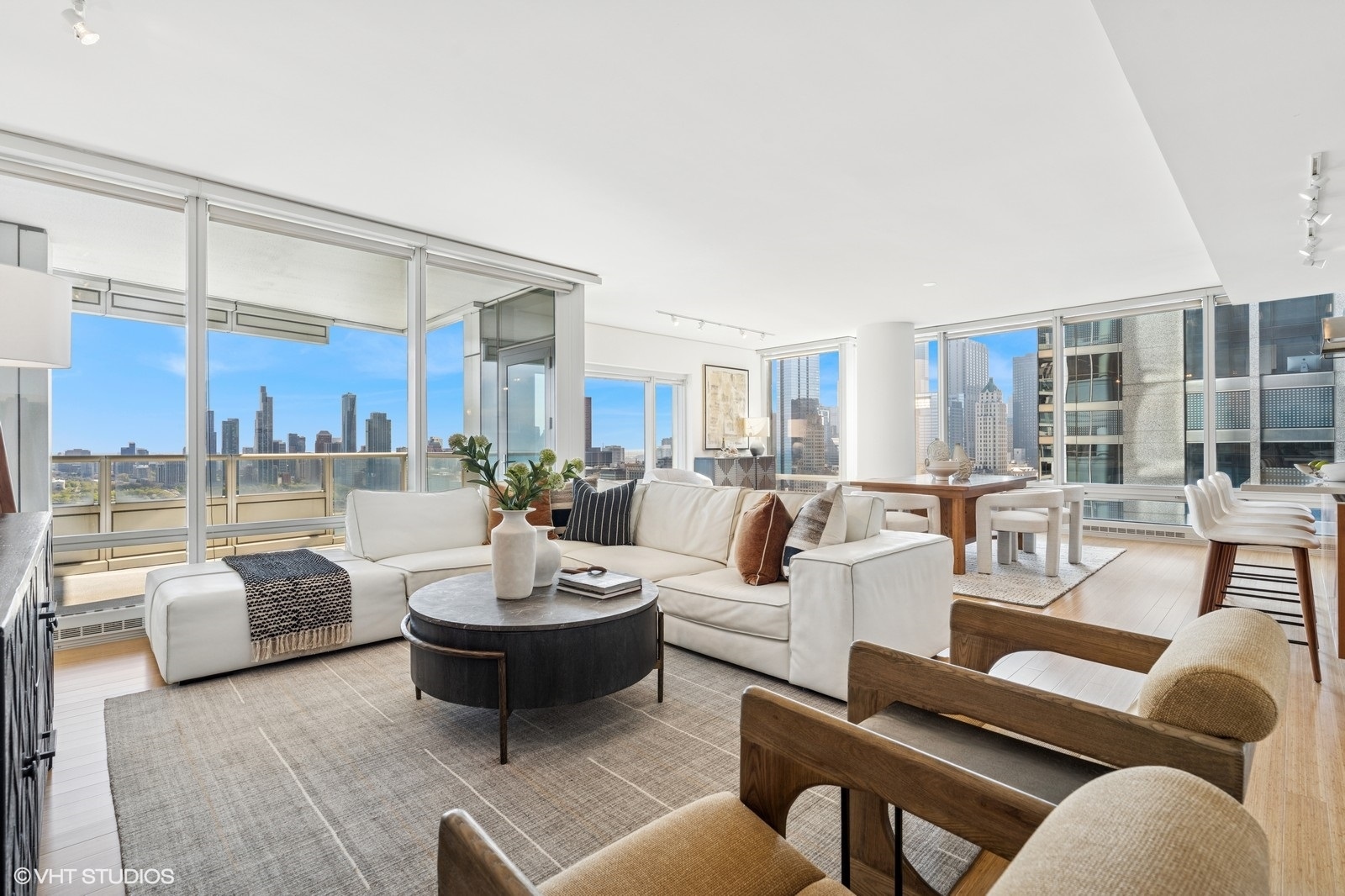 340 E RANDOLPH Street 3006