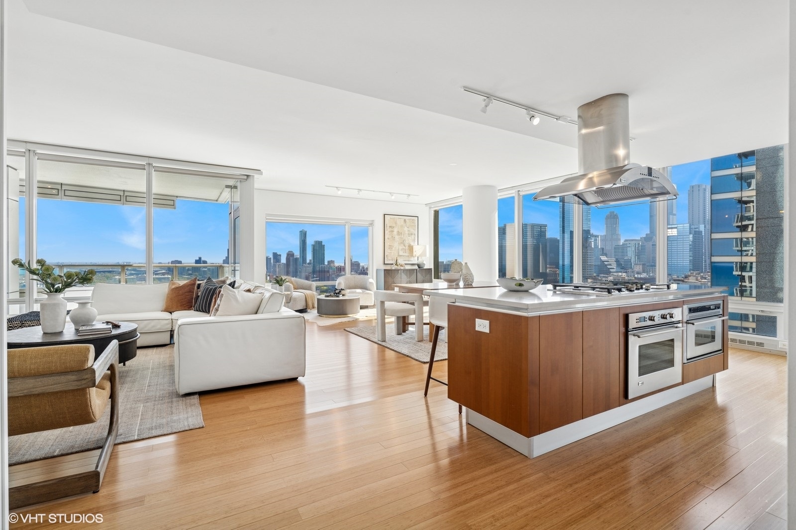 340 E RANDOLPH Street 3006