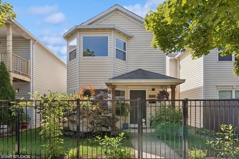 Photo of 979 W Cullerton Street, Chicago, IL 60608 (MLS # 12754641)